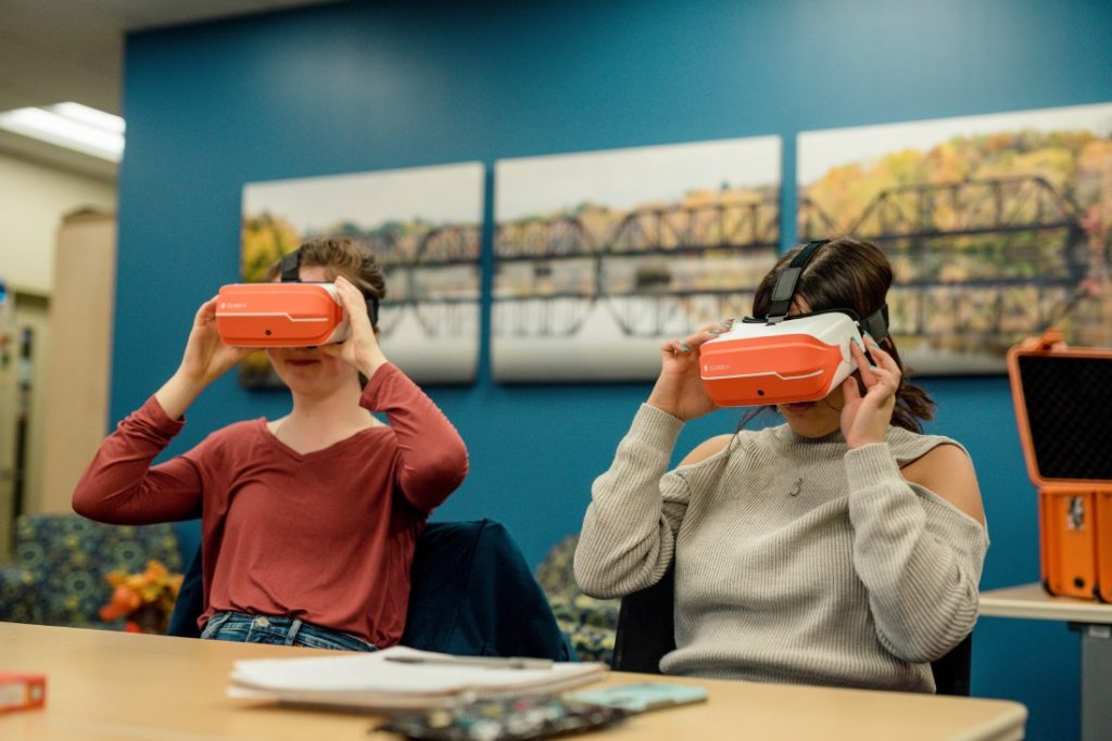Two Thomas College Students Using ClassVR